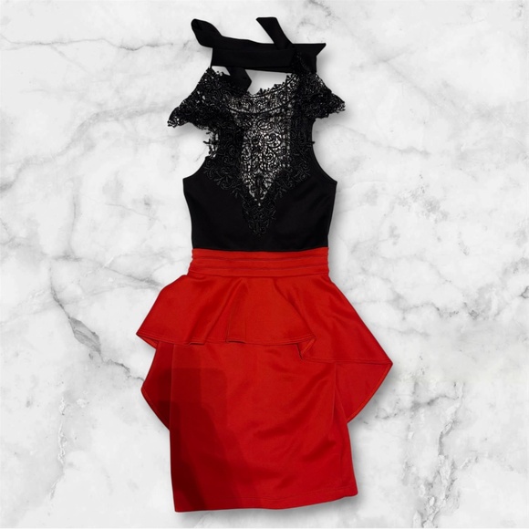 Elegant Black and Red Lace Peplum Dress - Picture 3 of 5